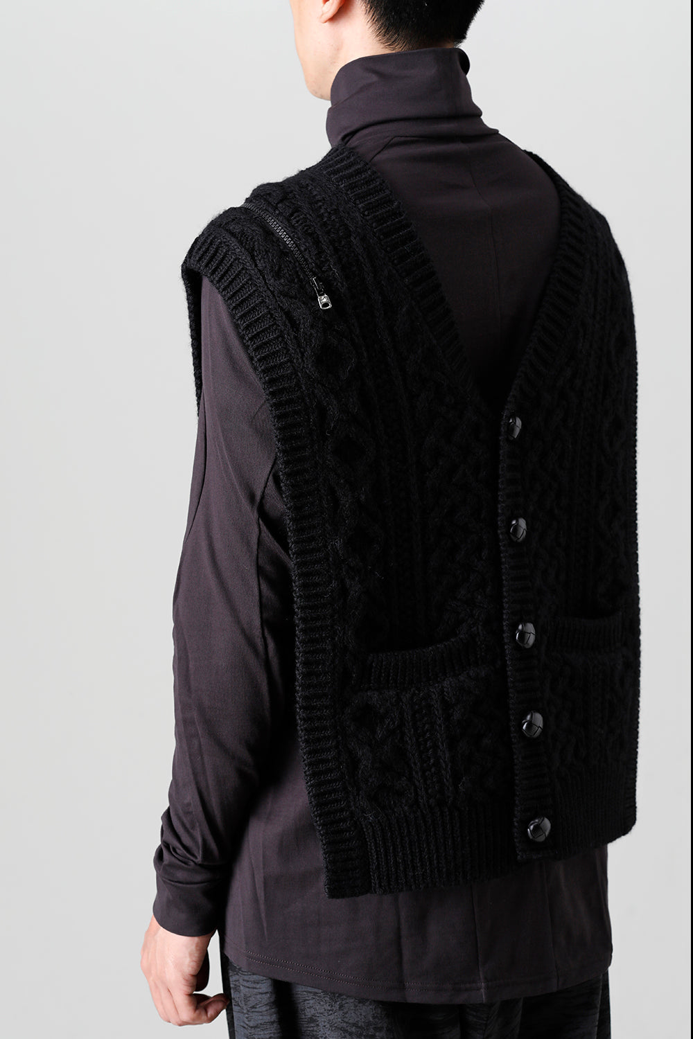 reverse double zip aran pattern vest Black
