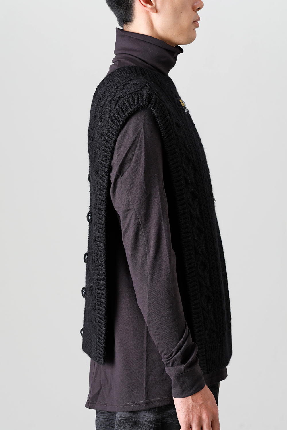 reverse double zip aran pattern vest Black