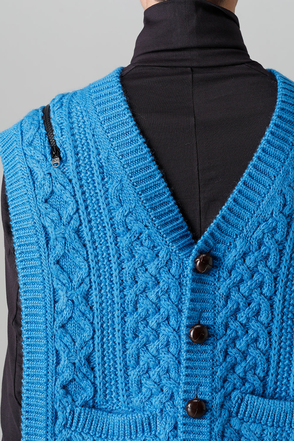 reverse double zip aran pattern vest L.Blue