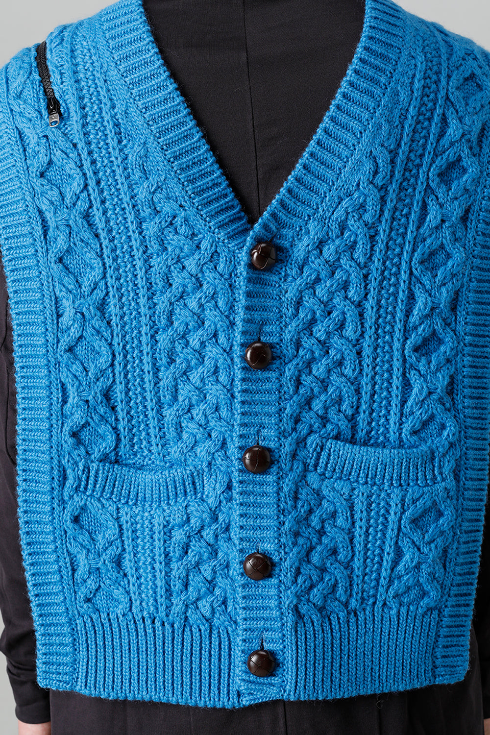 reverse double zip aran pattern vest L.Blue