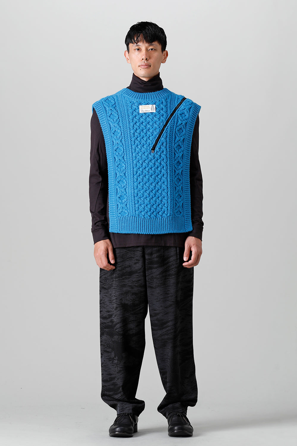 reverse double zip aran pattern vest L.Blue