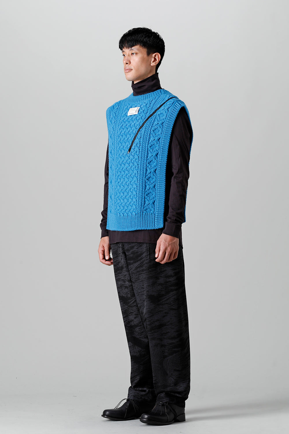 reverse double zip aran pattern vest L.Blue