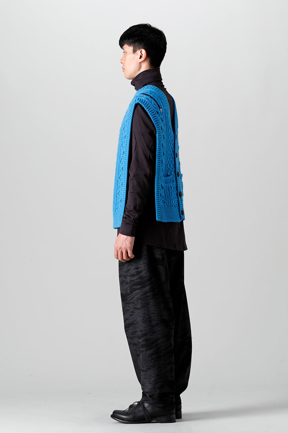 reverse double zip aran pattern vest L.Blue