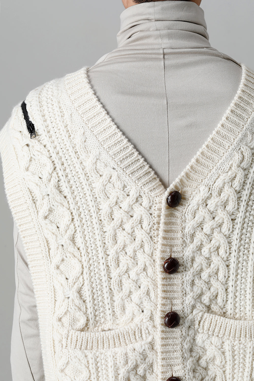 reverse double zip aran pattern vest White