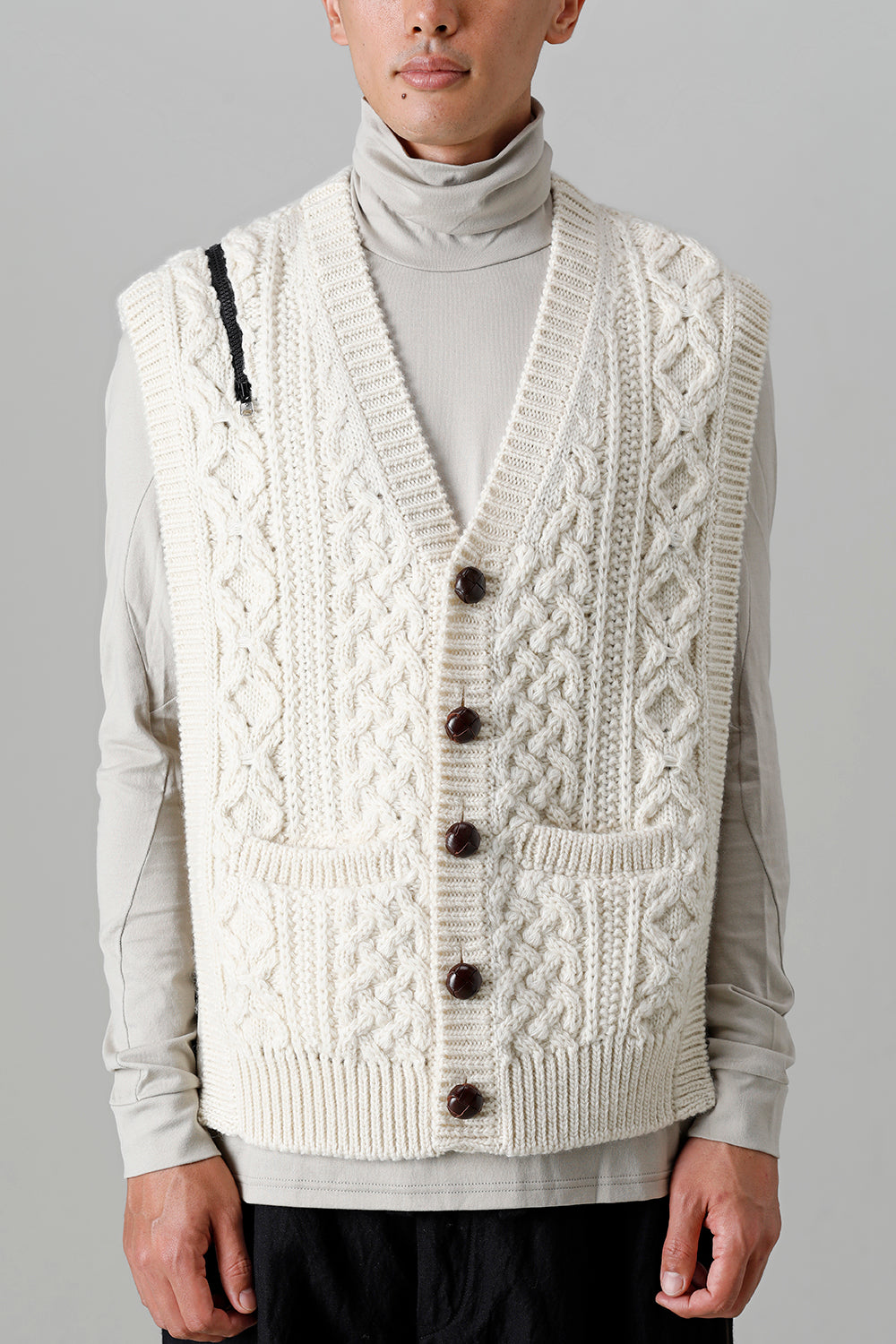 reverse double zip aran pattern vest White