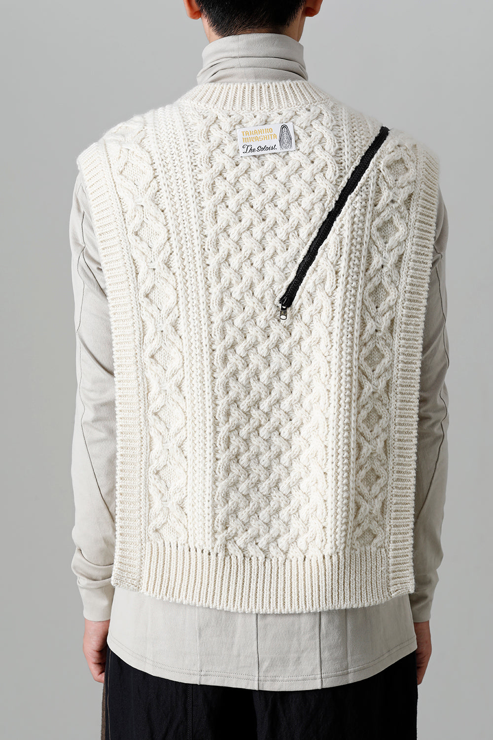 reverse double zip aran pattern vest White