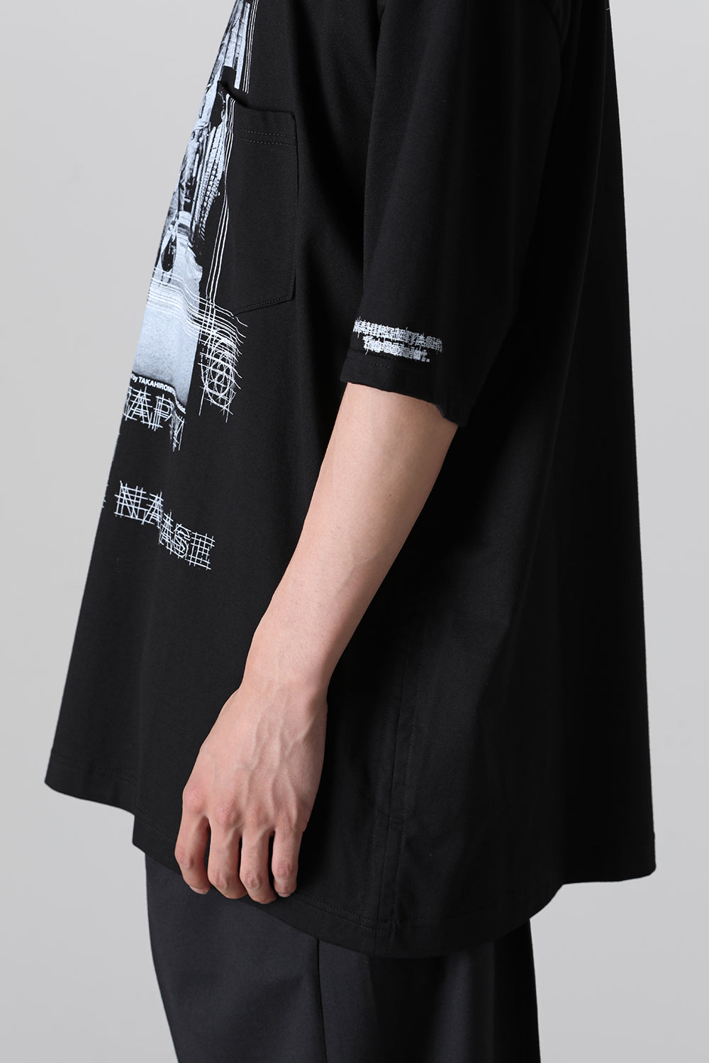 Oversized S/S Pocket tee (Thoughts to synchronize.)
