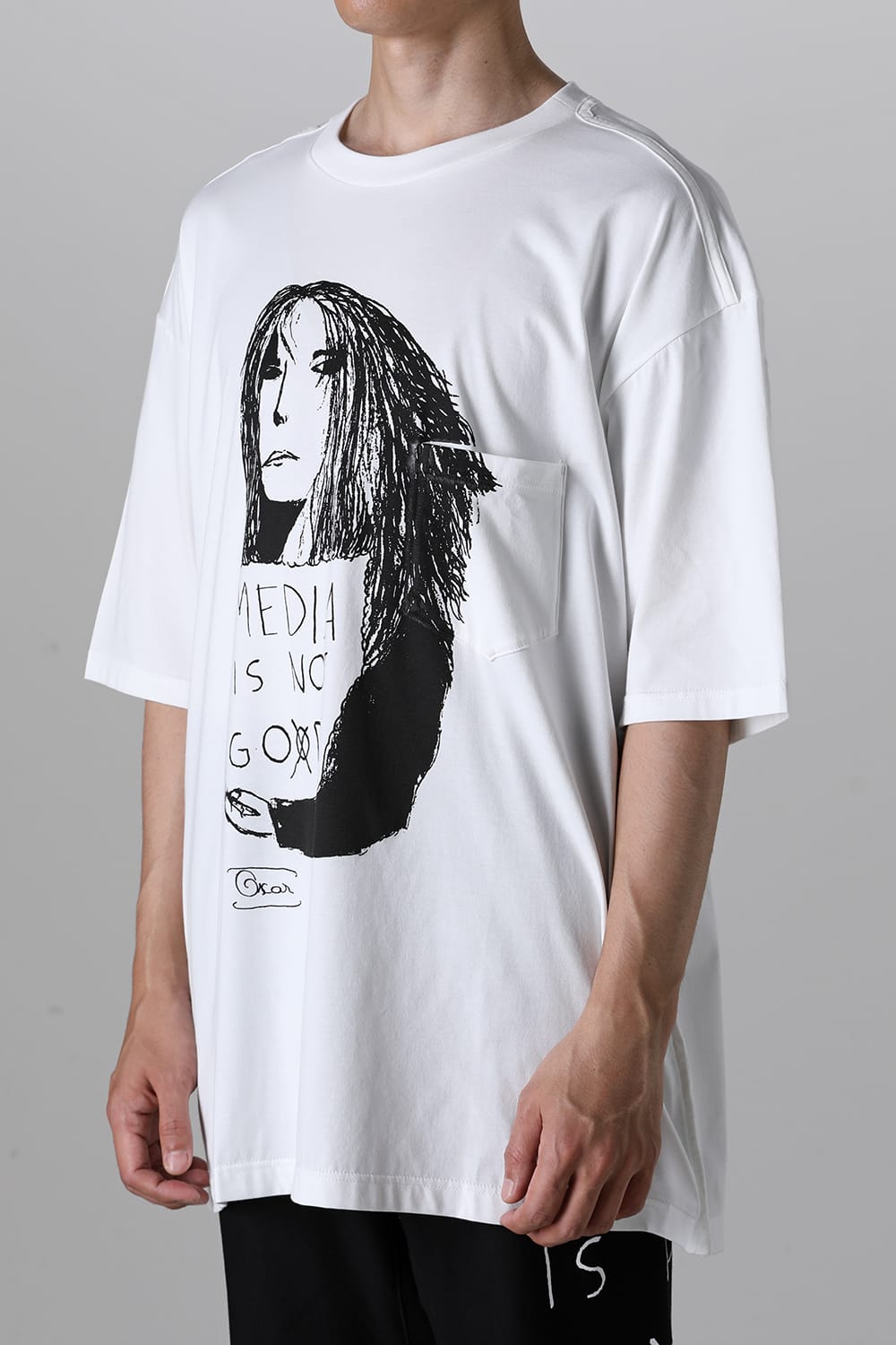 Oversized S/S Pocket tee (media is not go⨂d. type 1) White