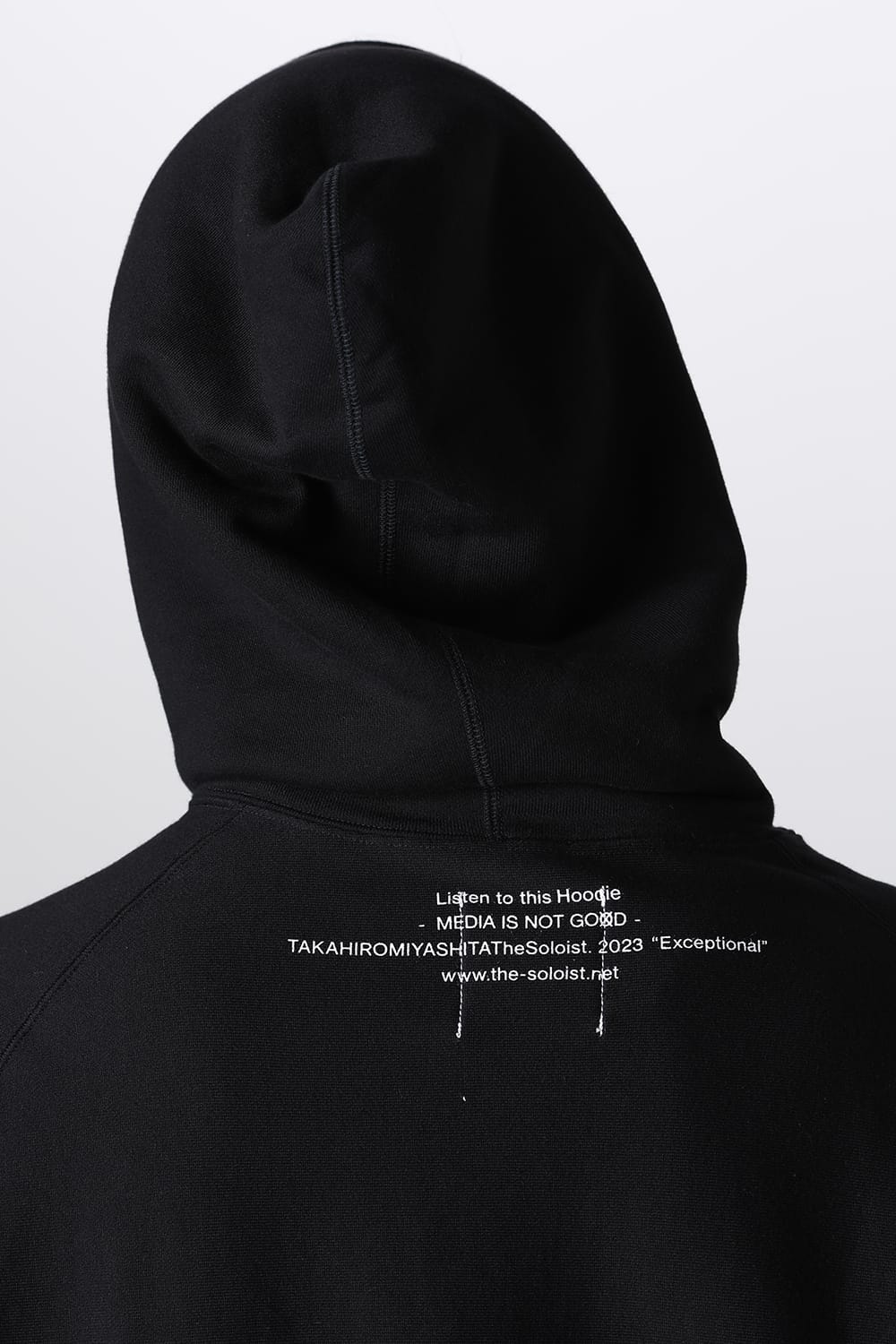 Oversized hoodie (media is not go⨂d. type 2)