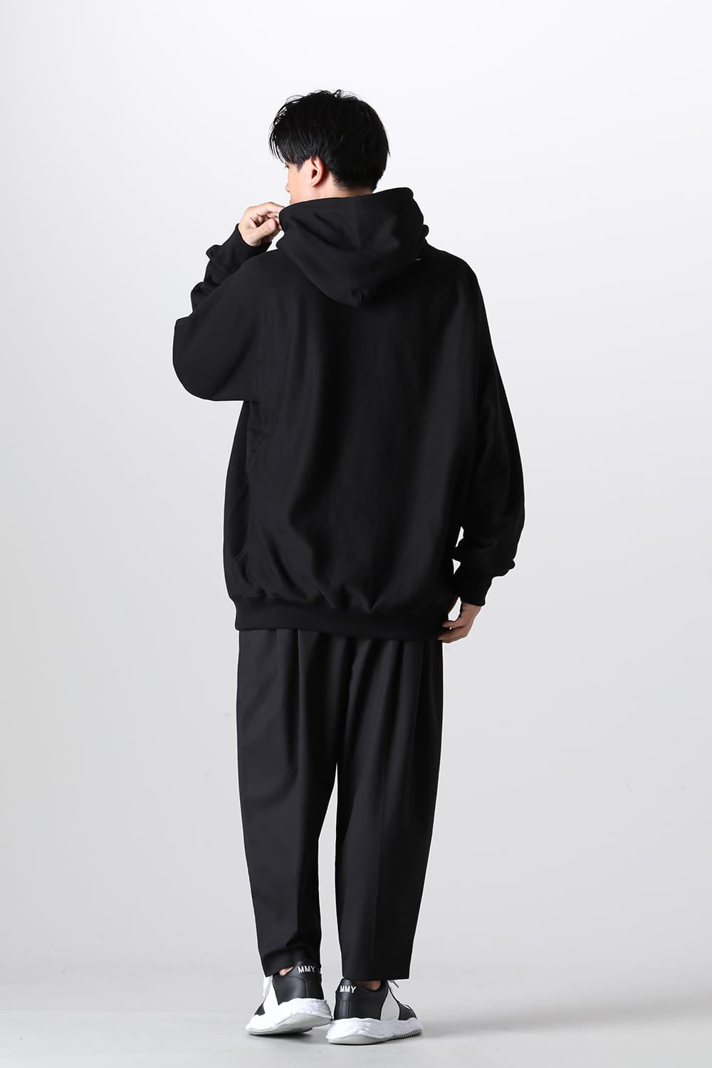 Oversized hoodie (media is not go⨂d. type 2)