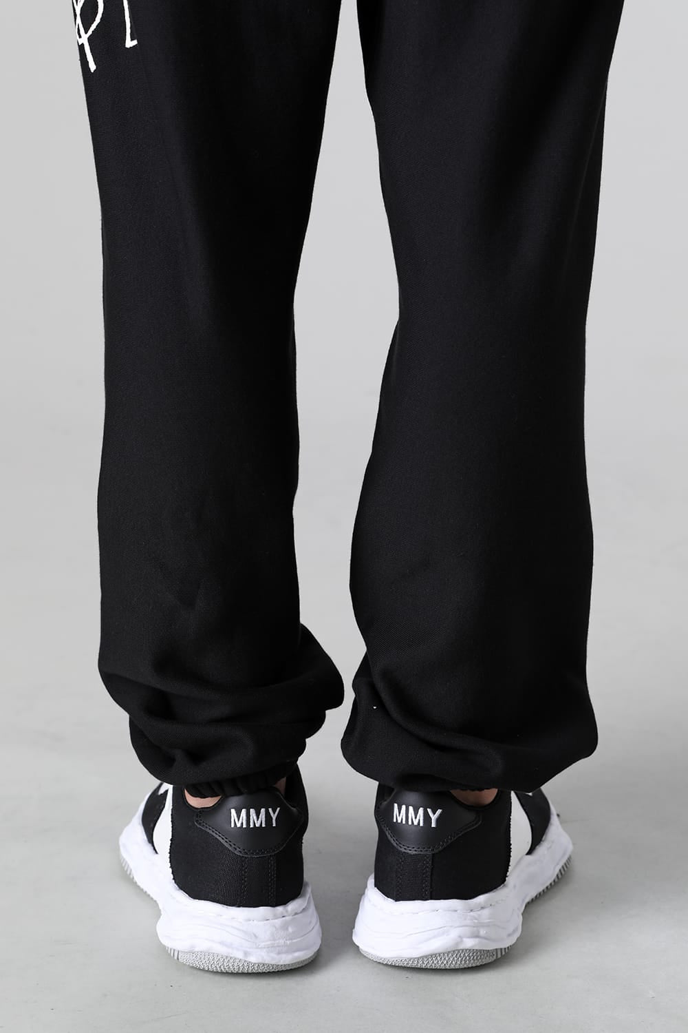 Jogger pants (media is not go⨂d. type 2)