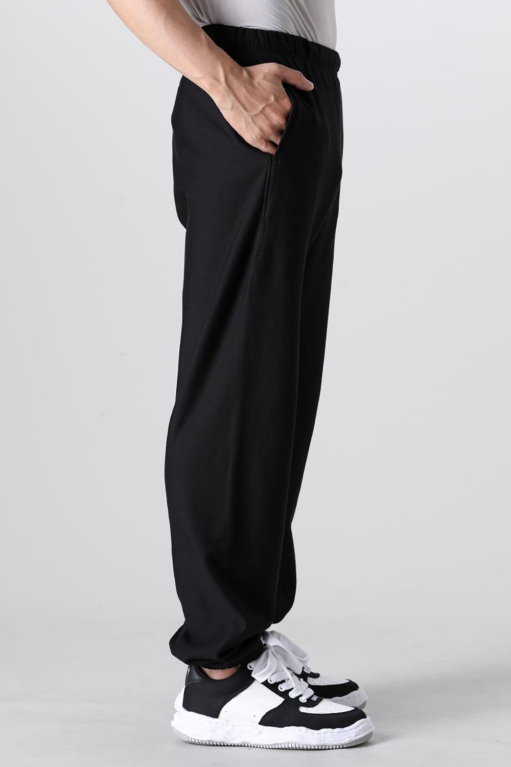 Jogger pants (media is not go⨂d. type 2)