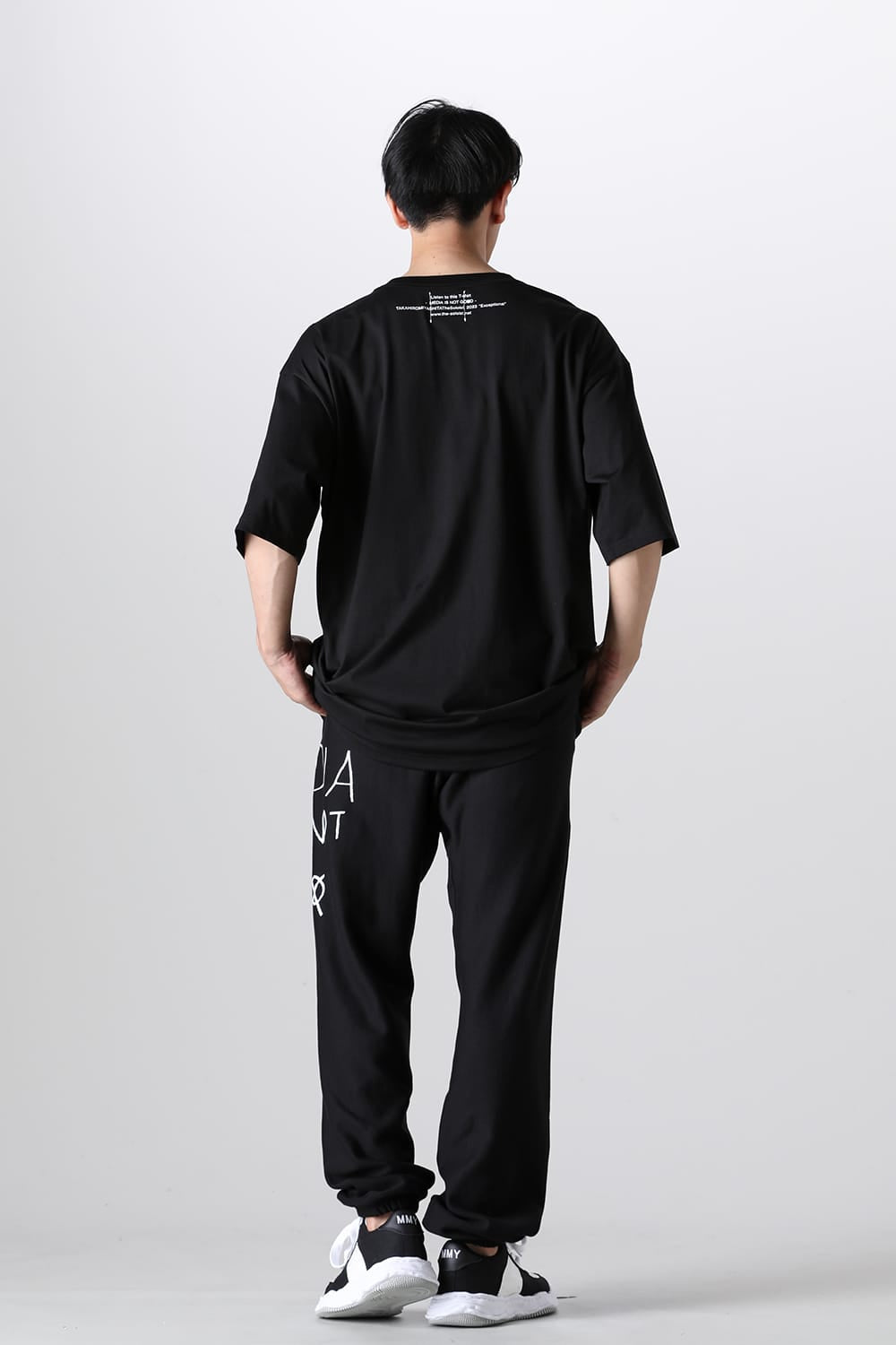 Jogger pants (media is not go⨂d. type 2)