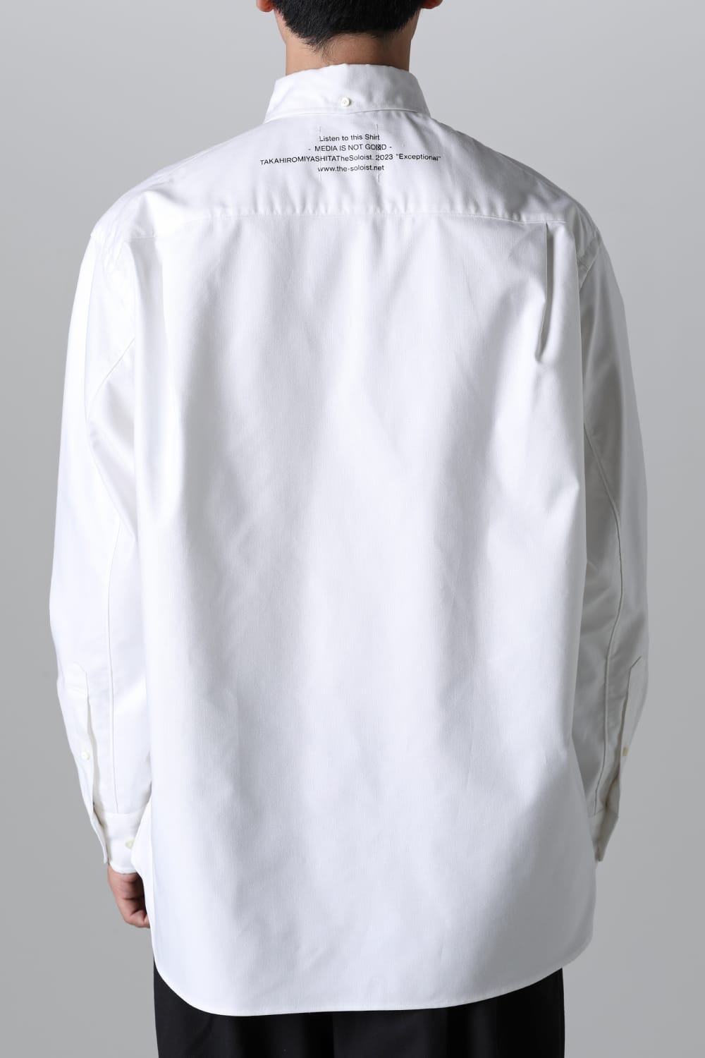 Button down Shirt. White (media is not go⨂d. type 2)