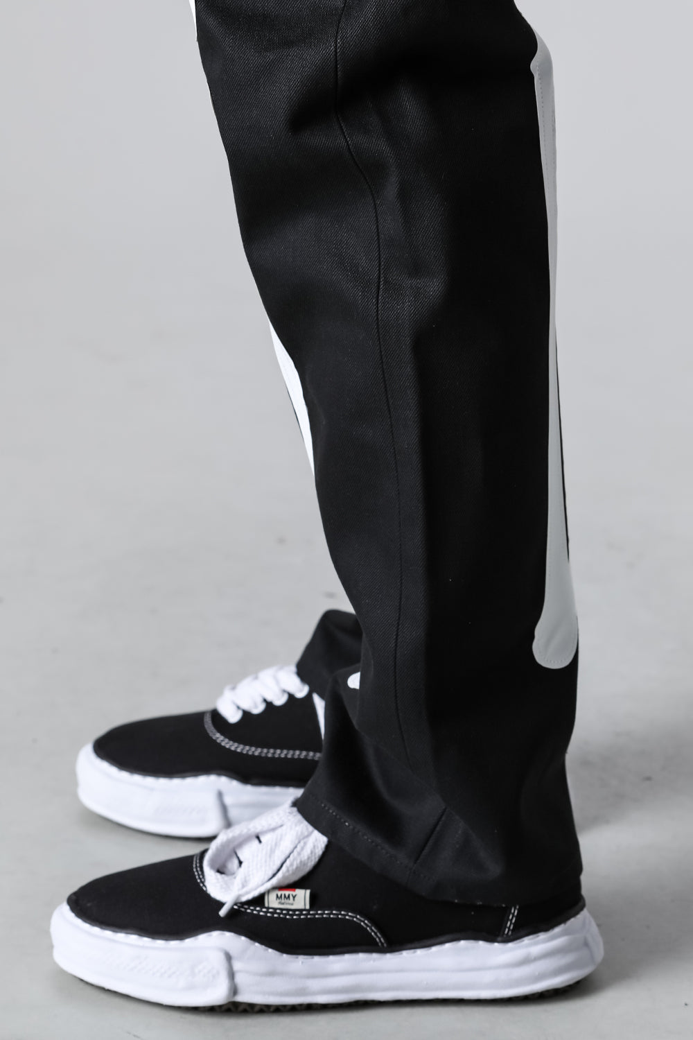 ルーズフィットジーン（ボーン） ブラック x ホワイト ボーン