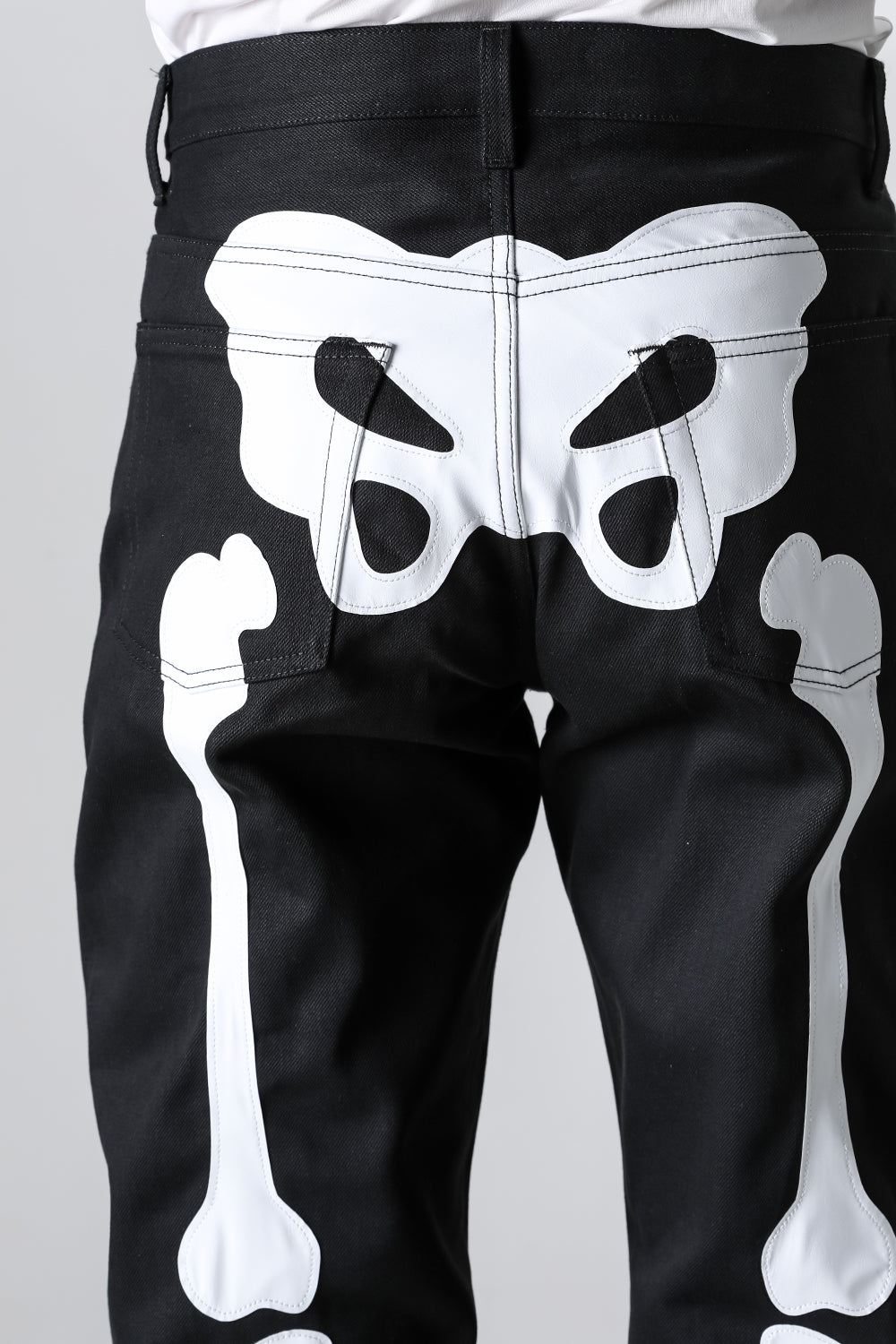 ルーズフィットジーン（ボーン） ブラック x ホワイト ボーン
