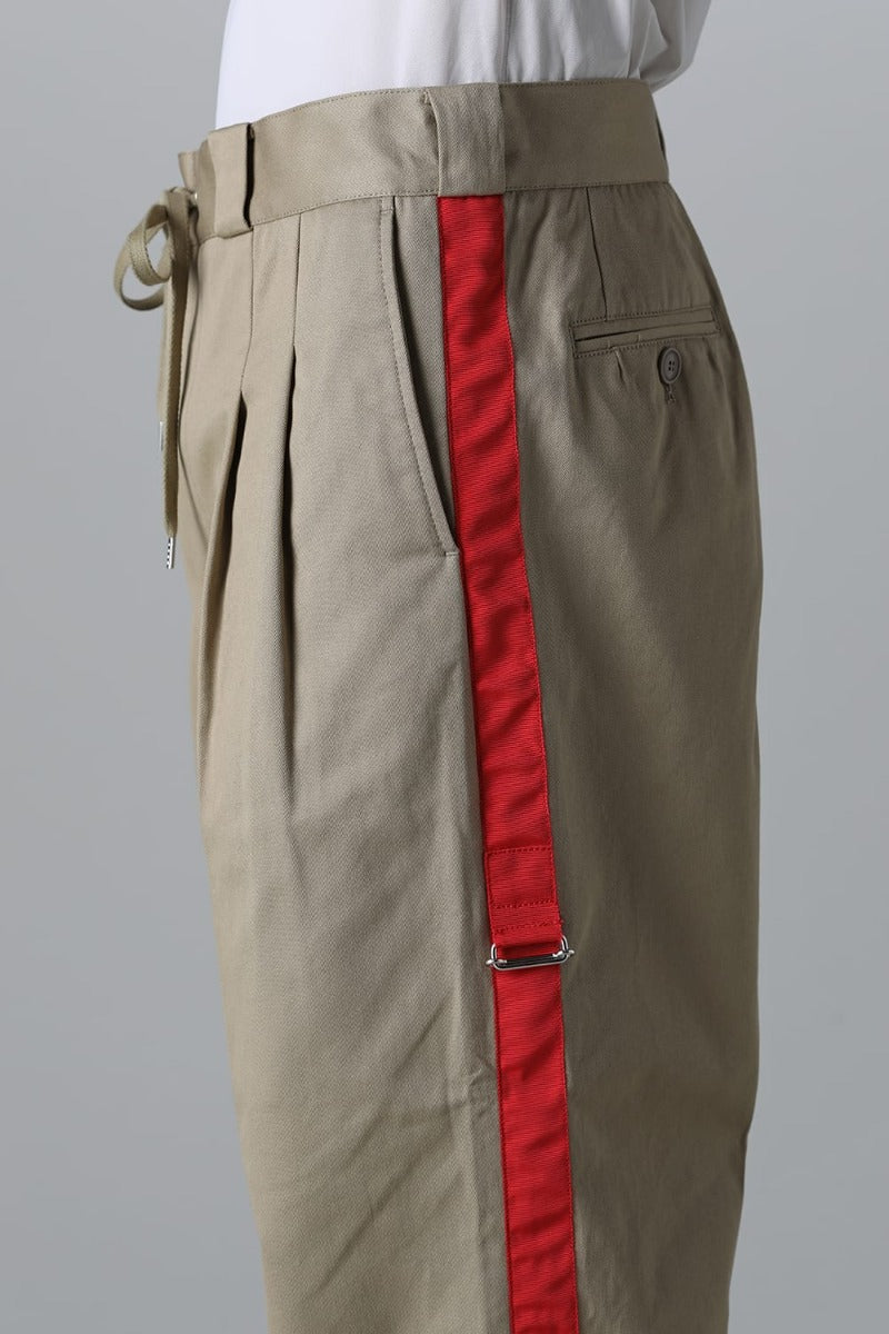 side tape adjustable length 2 tucks work pant. Khaki x Red