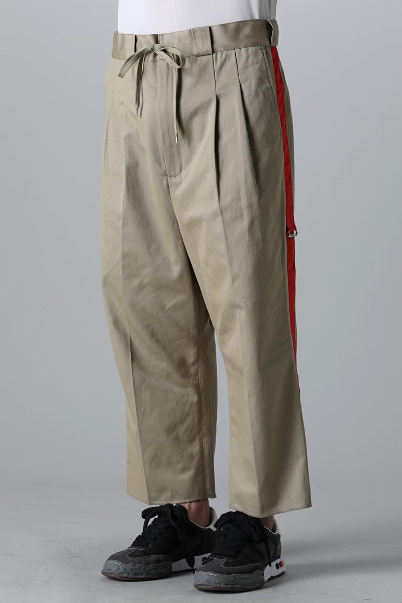 side tape adjustable length 2 tucks work pant. Khaki x Red