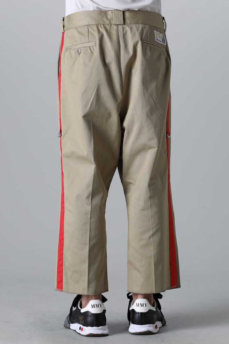 side tape adjustable length 2 tucks work pant. Khaki x Red