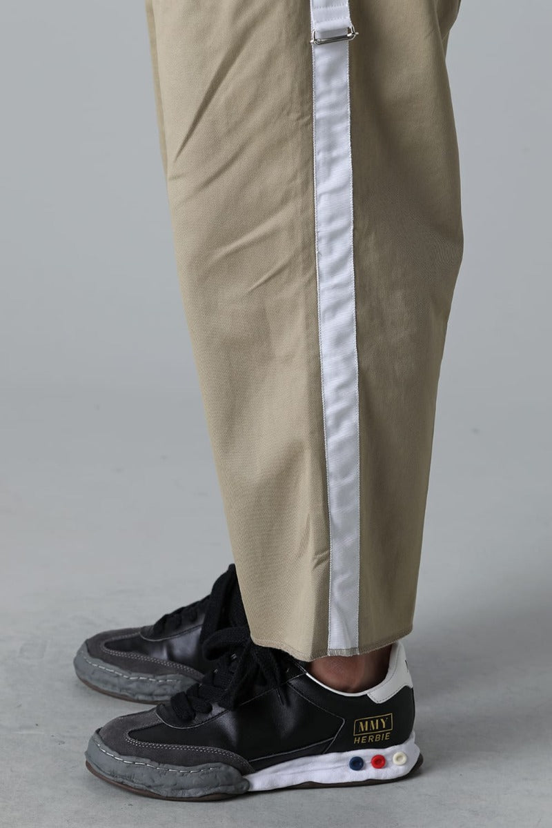 side tape adjustable length 2 tucks work pant. Khaki x White