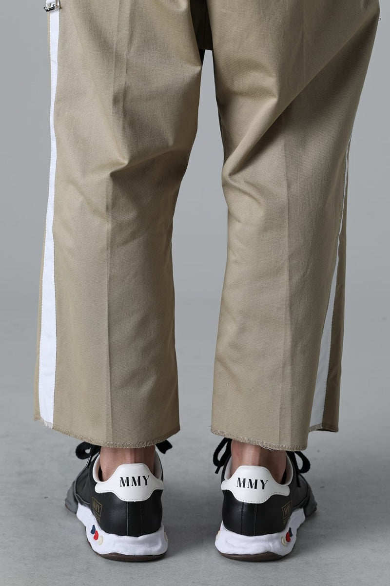 side tape adjustable length 2 tucks work pant. Khaki x White