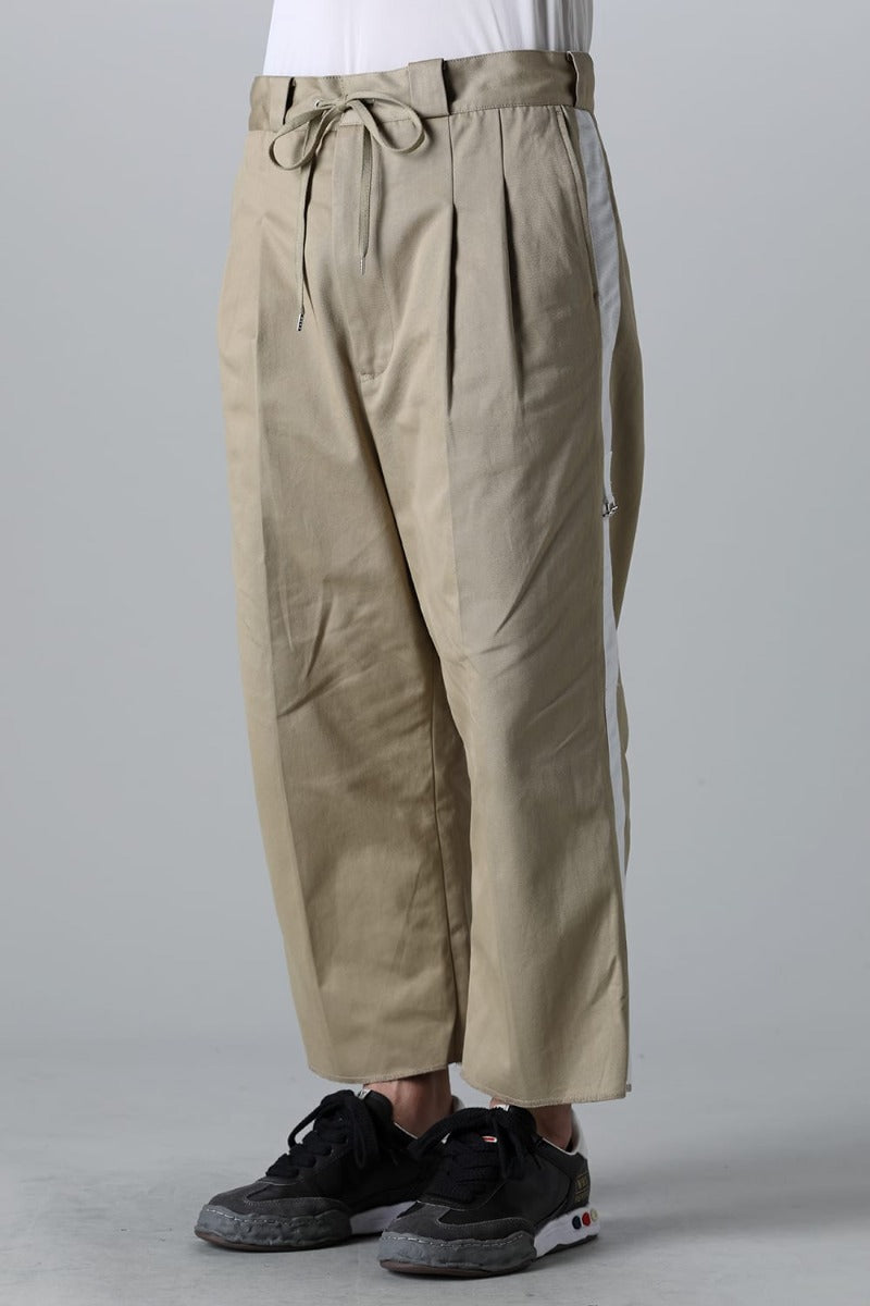 side tape adjustable length 2 tucks work pant. Khaki x White