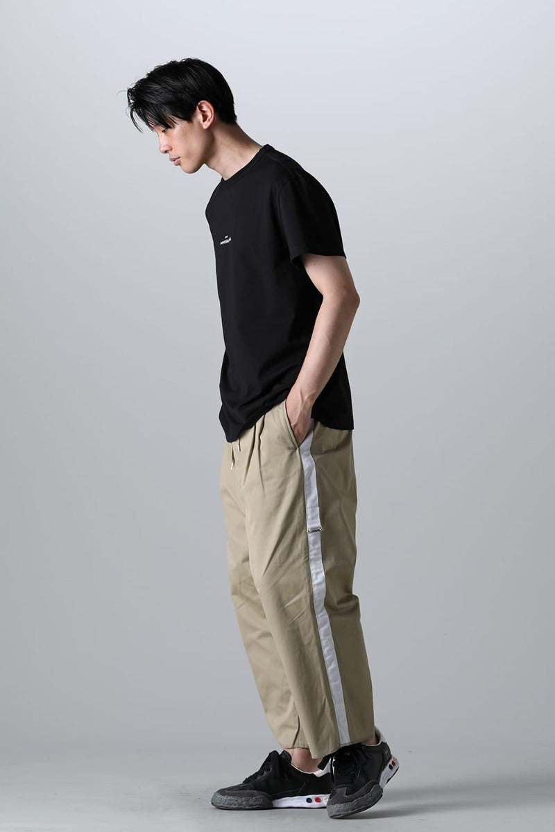 side tape adjustable length 2 tucks work pant. Khaki x White