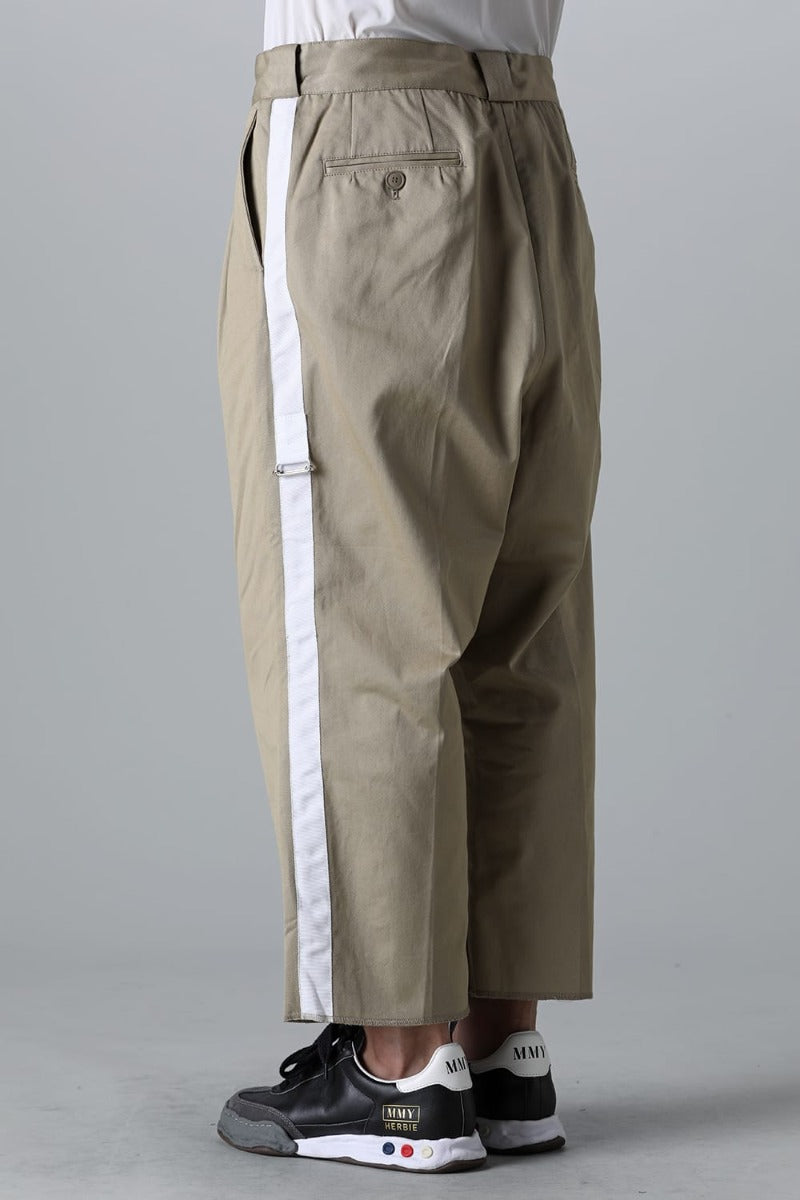 side tape adjustable length 2 tucks work pant. Khaki x White