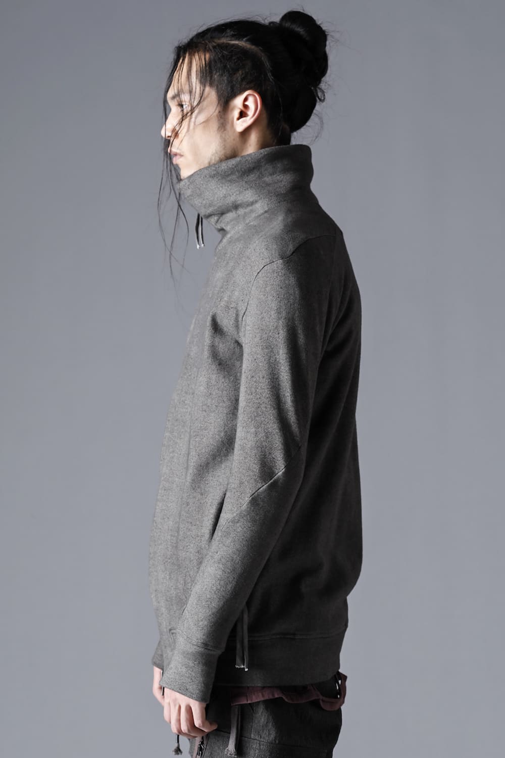 Untwisted Fleece-Lined Zip-up High-Neck Jacket Dust