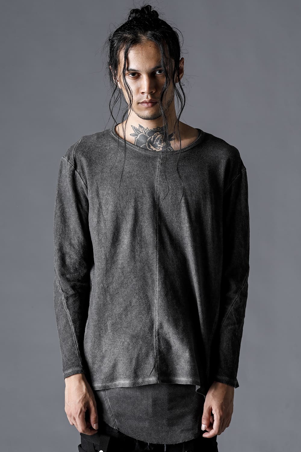 ローゲージコットンジャージーコールドダイロングスリーブTシャツ チャコール