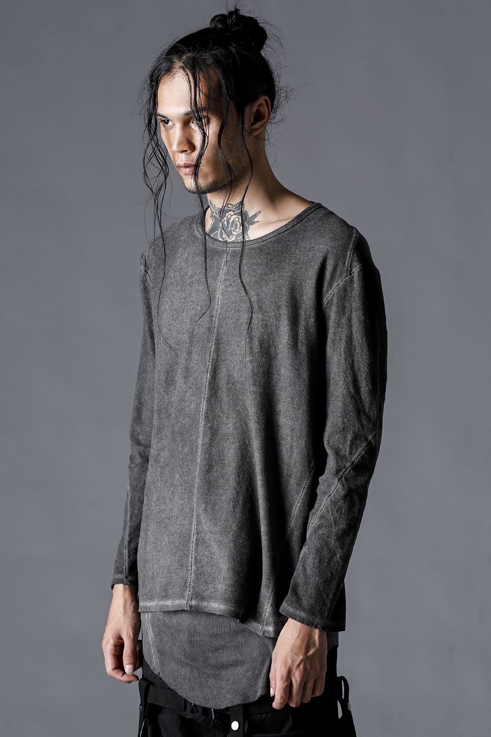 ローゲージコットンジャージーコールドダイロングスリーブTシャツ チャコール