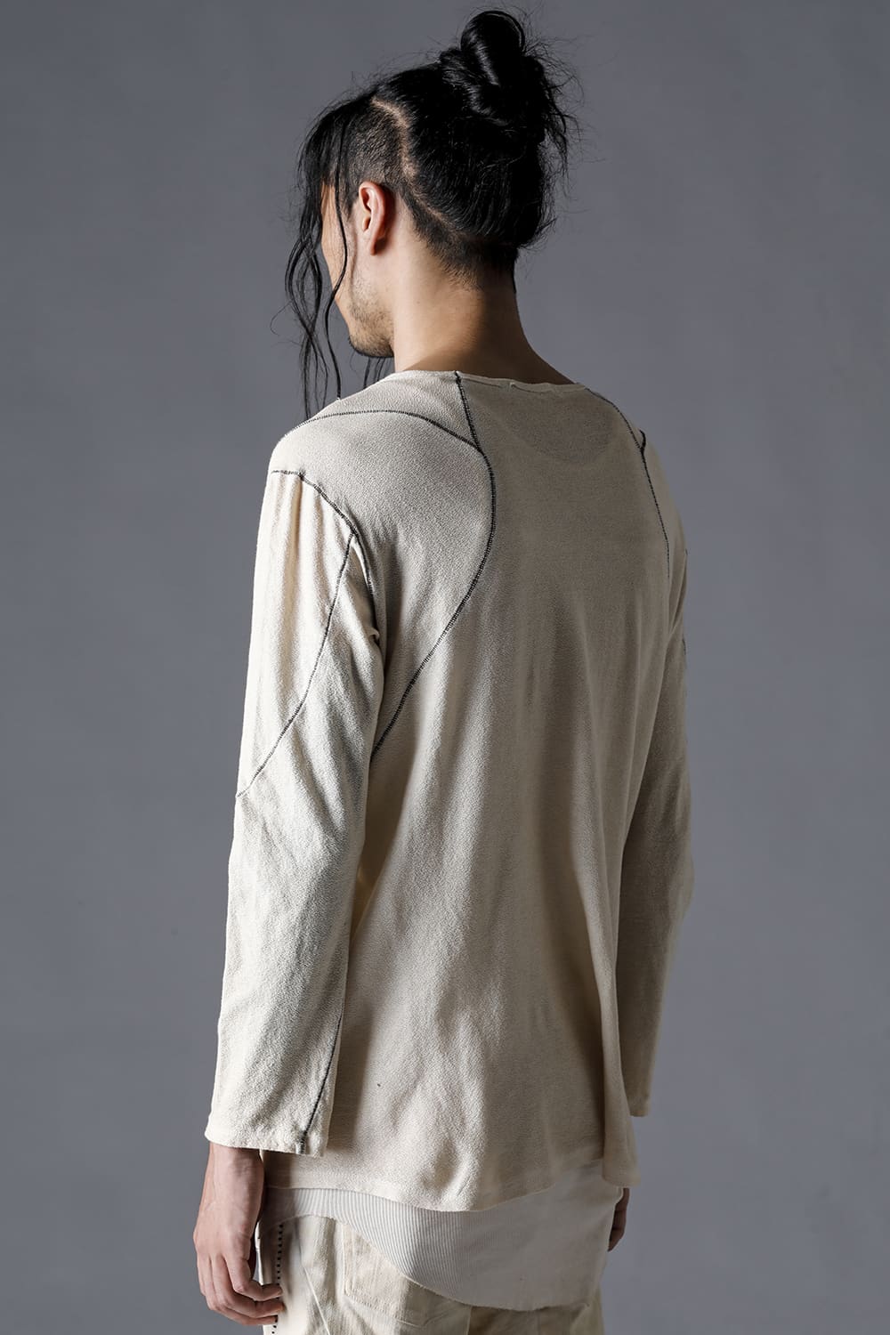 ローゲージコットンジャージーコールドダイロングスリーブTシャツ ダスティホワイト