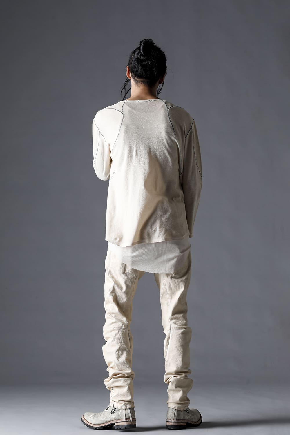 ローゲージコットンジャージーコールドダイロングスリーブTシャツ ダスティホワイト