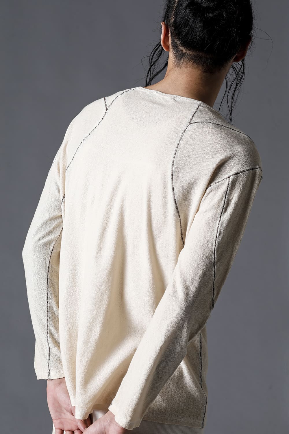 ローゲージコットンジャージーコールドダイロングスリーブTシャツ ダスティホワイト