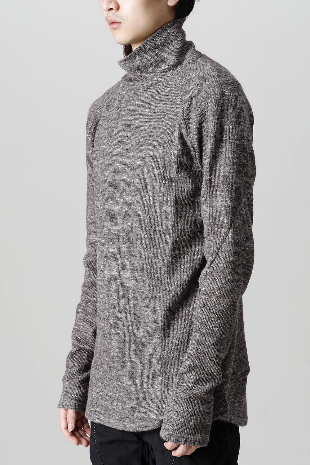 Shetland wool and linen knitted high neck long sleeve T-shirt  Brown