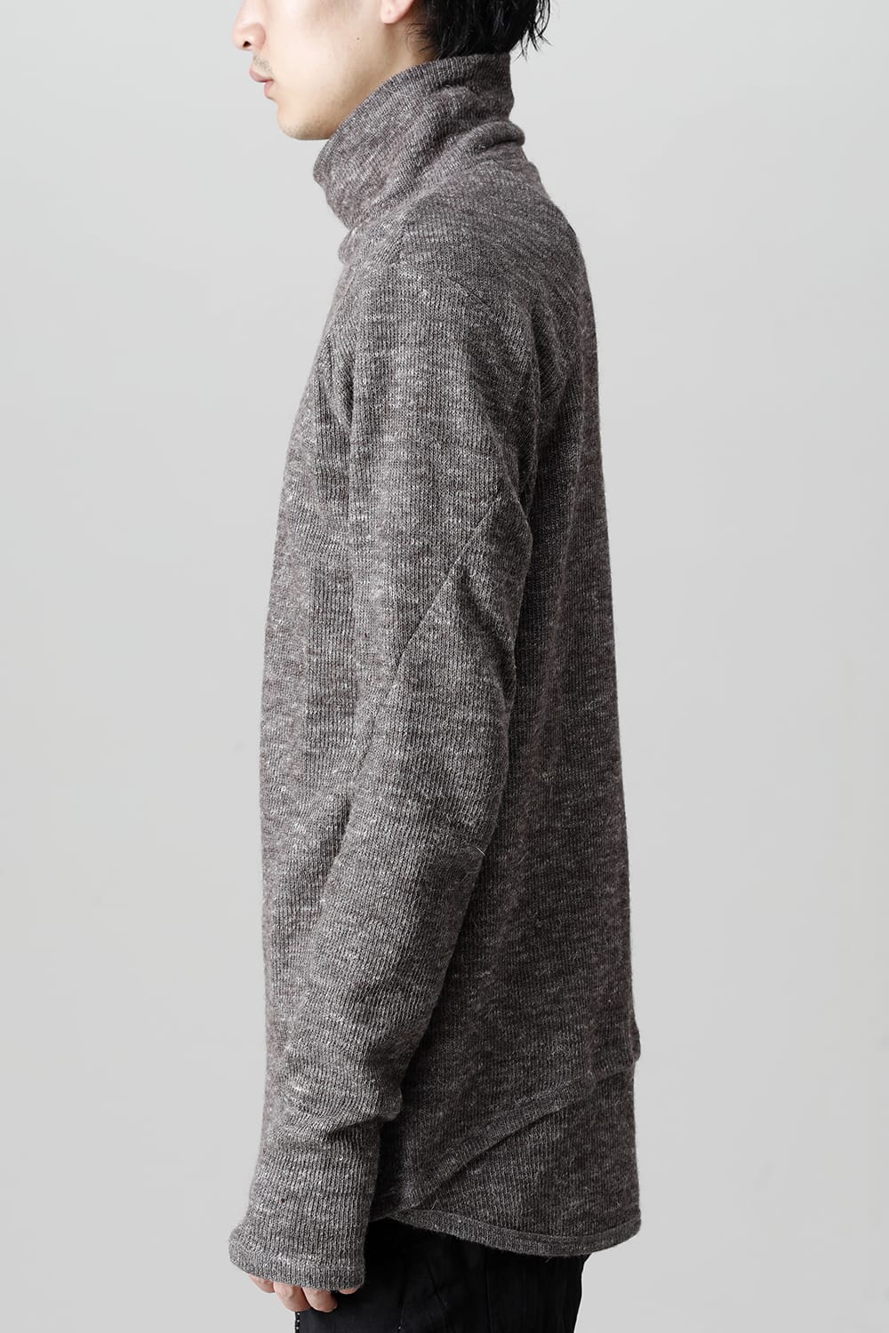 Shetland wool and linen knitted high neck long sleeve T-shirt  Brown