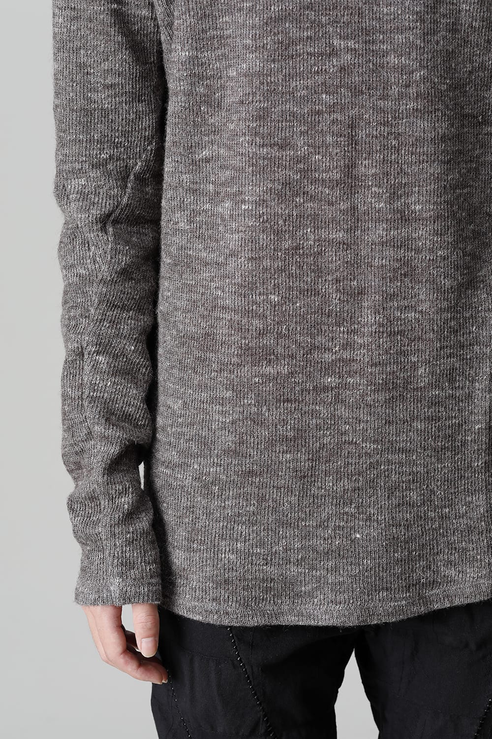 Shetland wool and linen knitted high neck long sleeve T-shirt  Brown