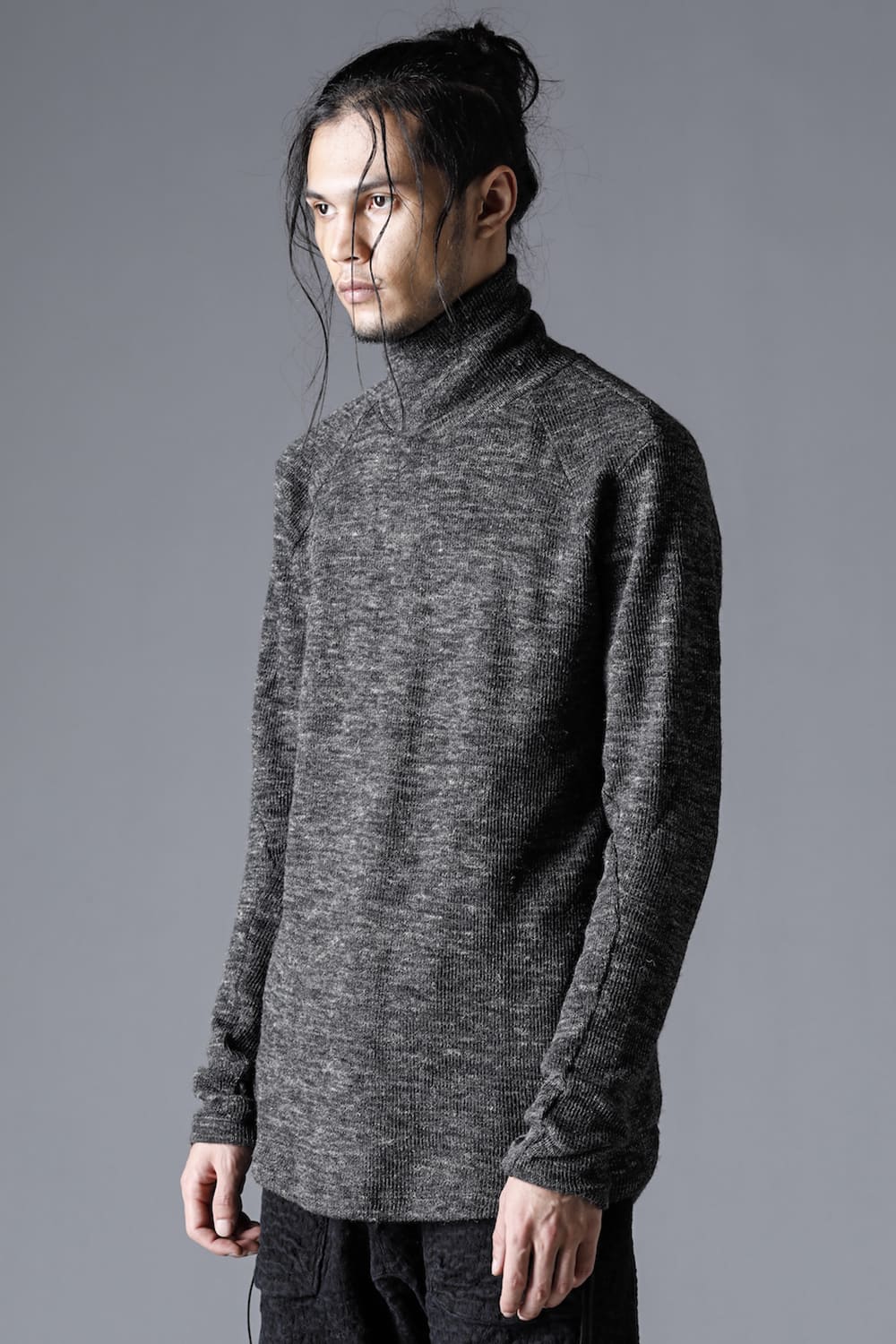 Shetland wool and linen knitted high neck long sleeve T-shirt  Charcoal