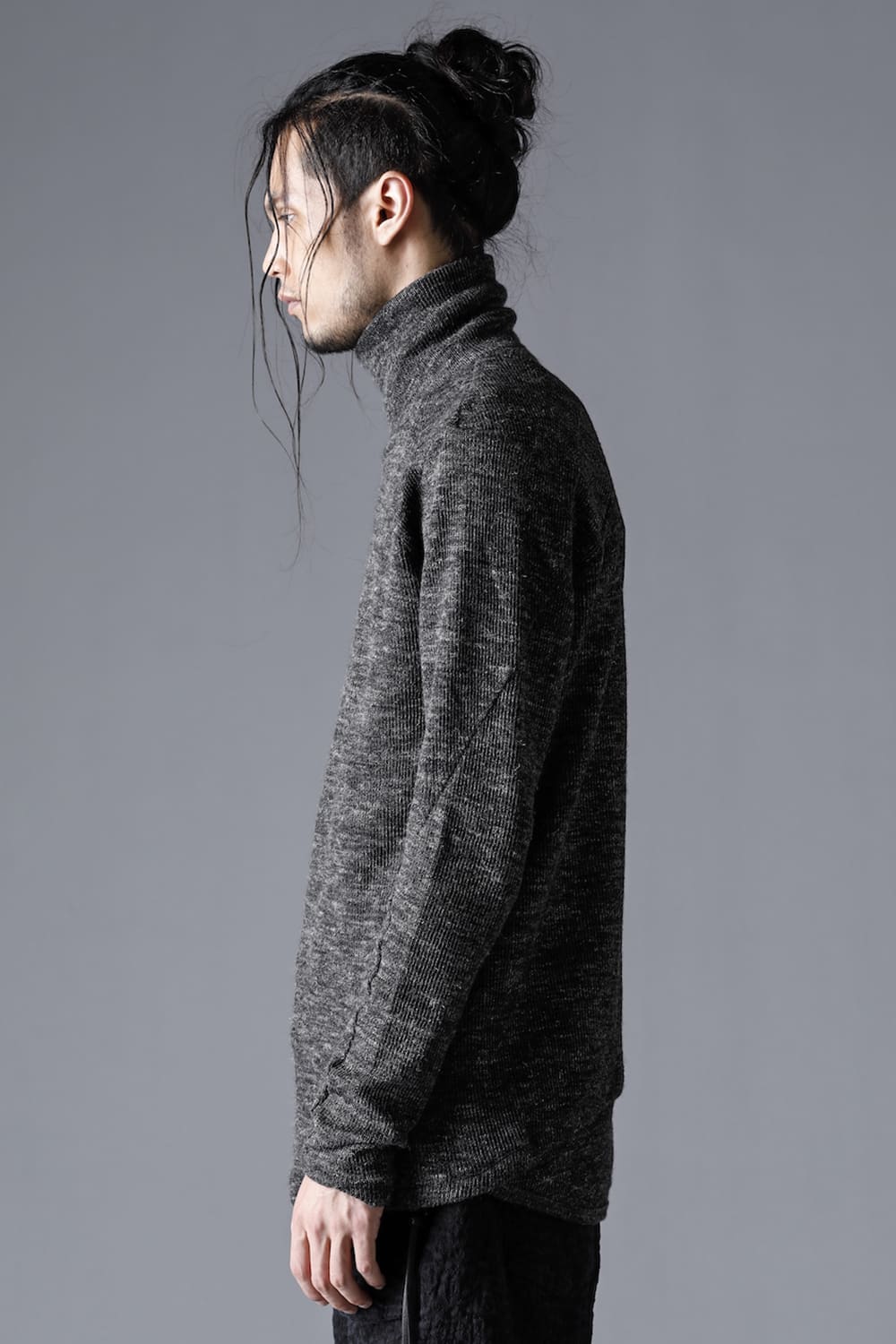 Shetland wool and linen knitted high neck long sleeve T-shirt  Charcoal