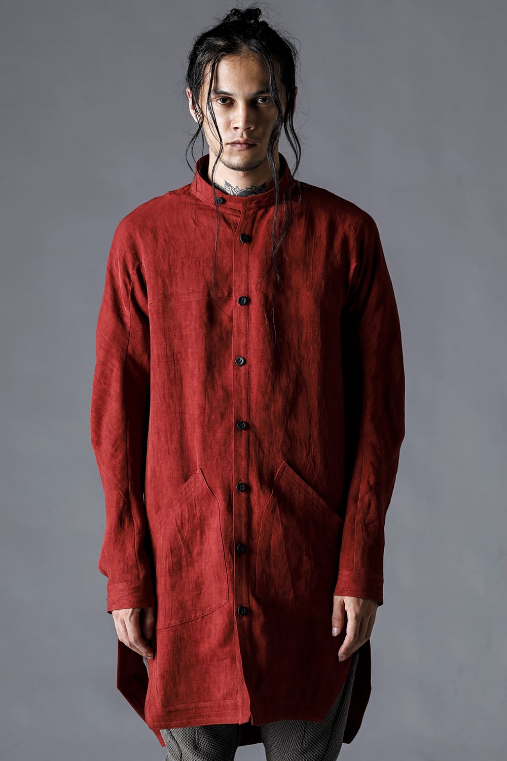 リネン×レーヨン塩縮染ロングワーキングシャツ チャコール