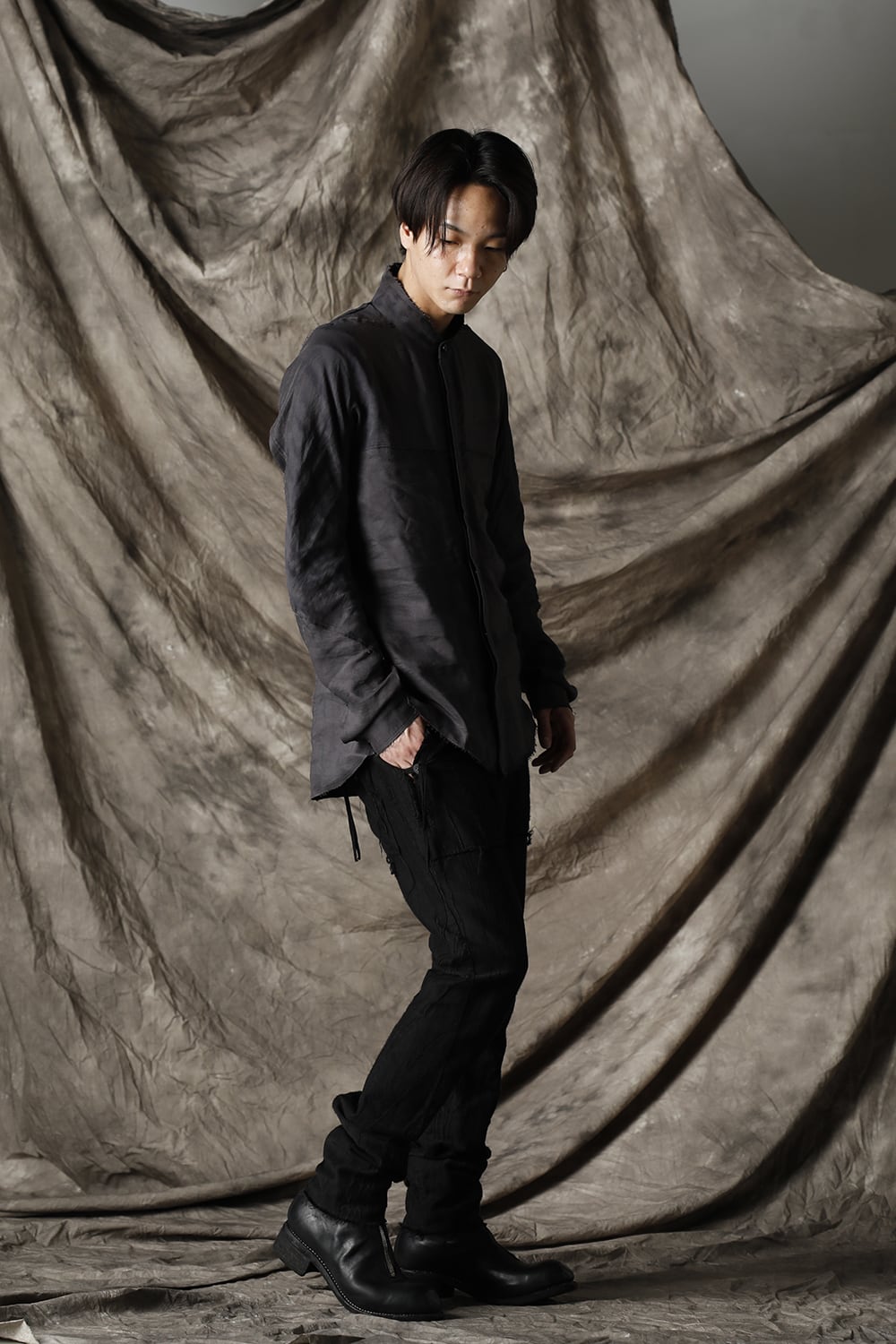 リネン×レーヨンプリントバンドカラーシャツ Charcoal