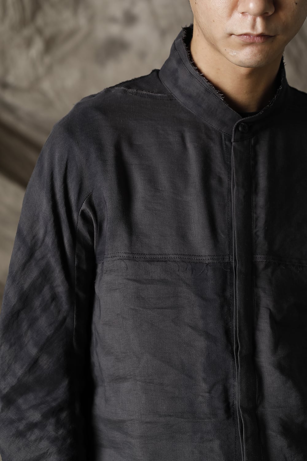 リネン×レーヨンプリントバンドカラーシャツ Charcoal