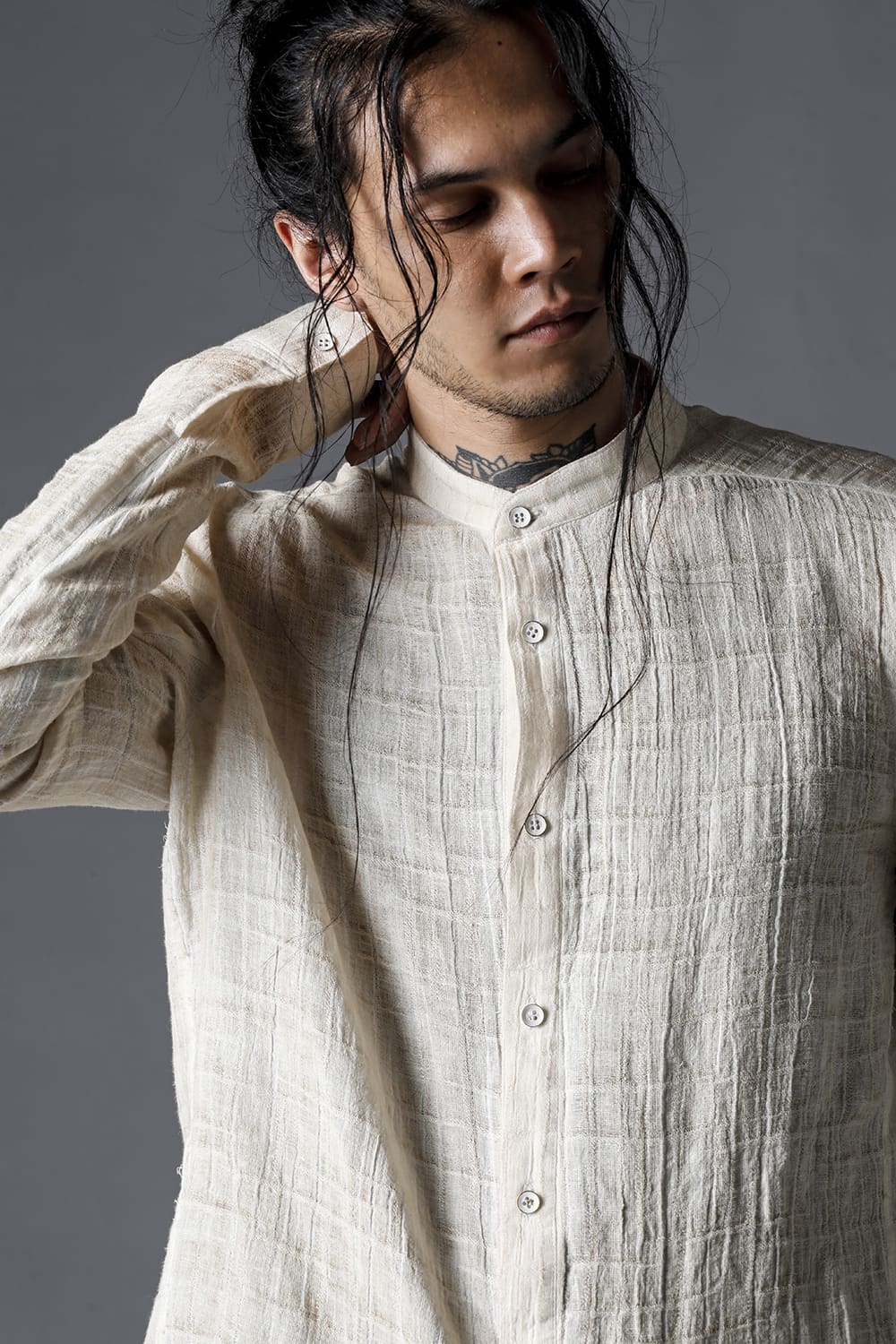 Cracked Jacquard Linen Cold-Dyed Banded Collar Shirt Dusty White