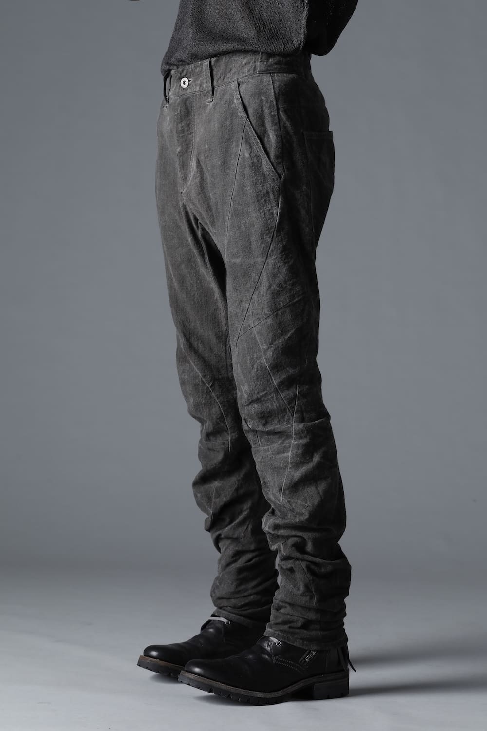 コットン×リネンランダムディンプルストレッチツイストカーブスリムパンツ  マッドブラウン