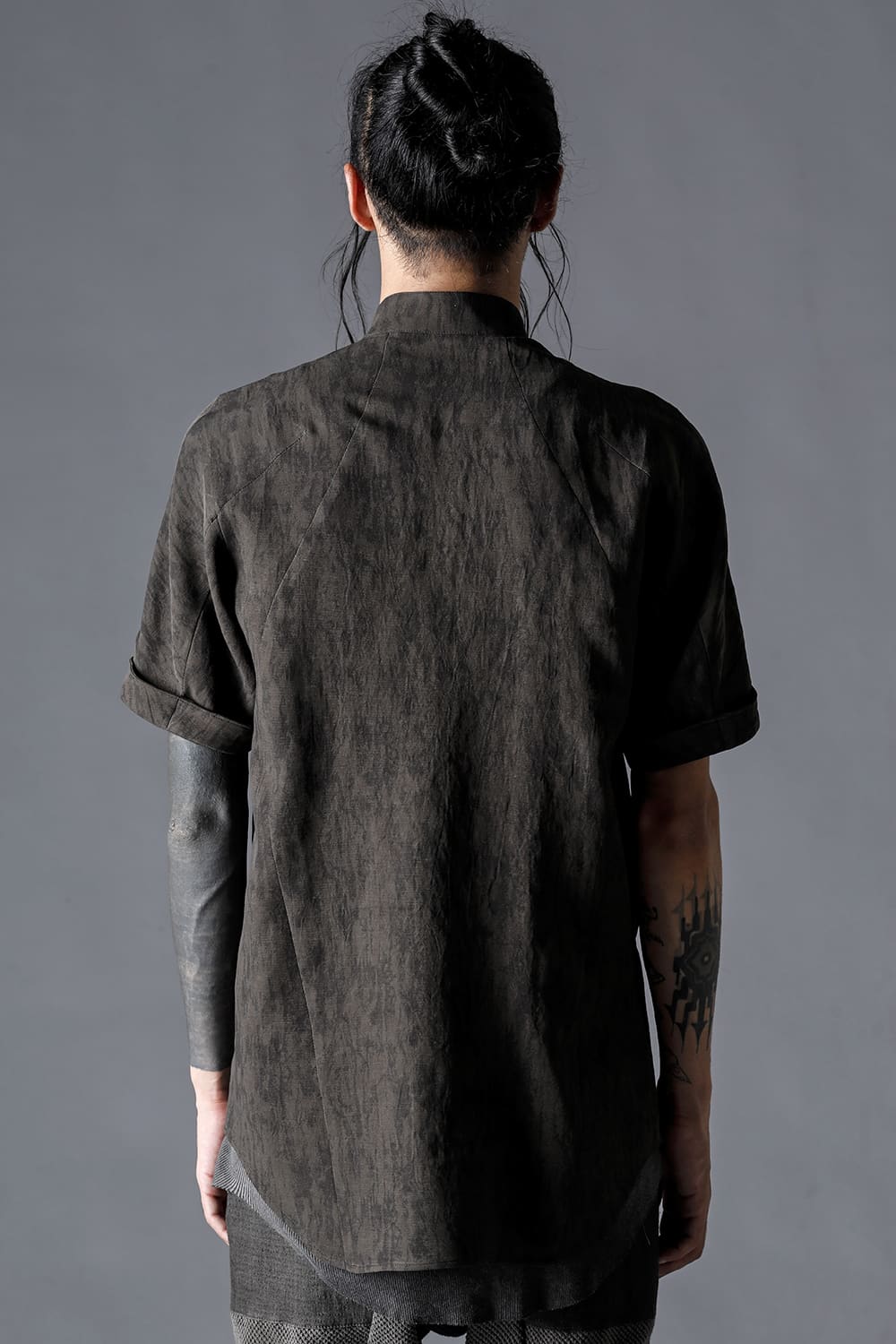 Linen And Rayon Salt Shrink-Dyed Short-Sleeved Banded Collar Shirt Charcoal