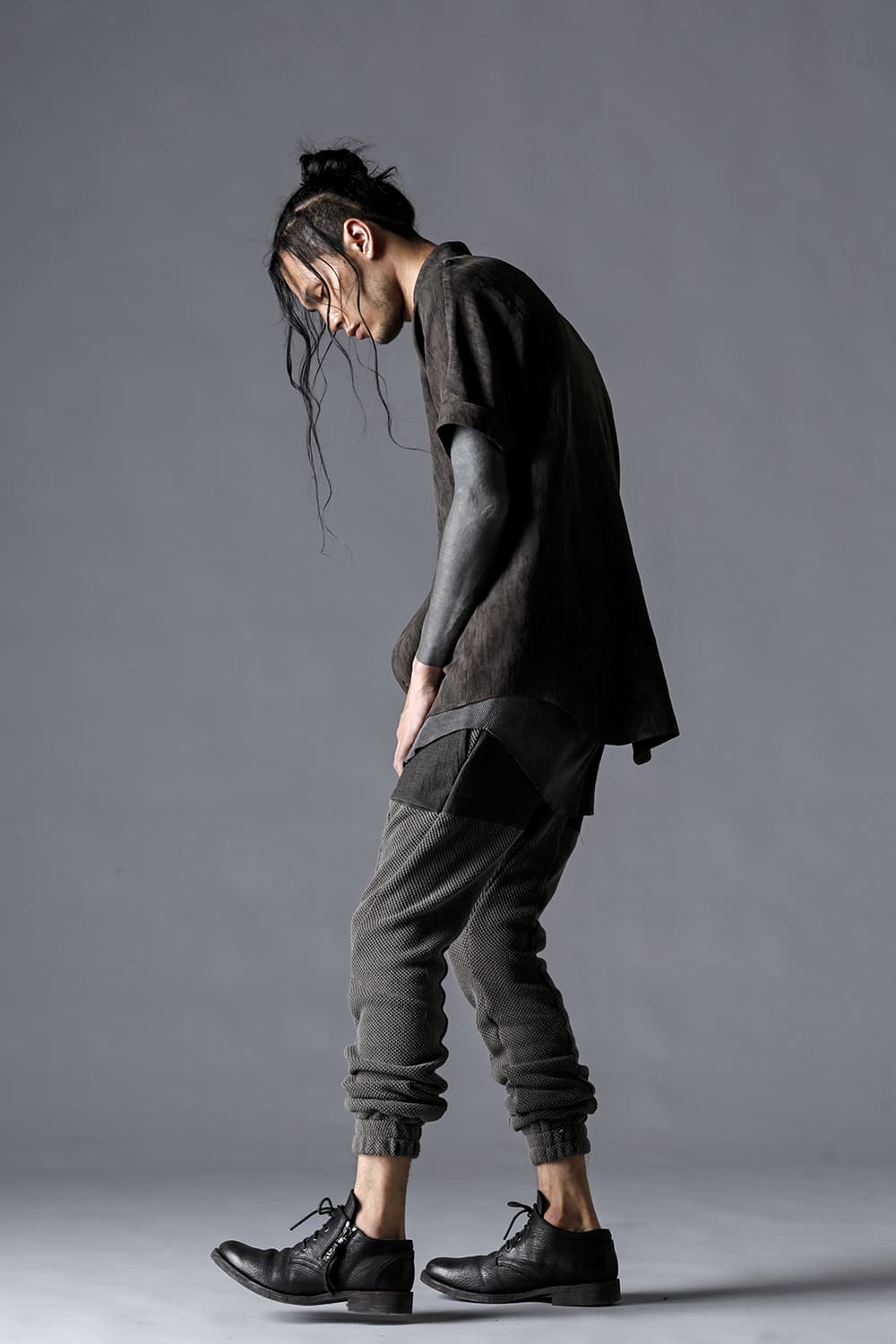 Linen And Rayon Salt Shrink-Dyed Short-Sleeved Banded Collar Shirt Charcoal