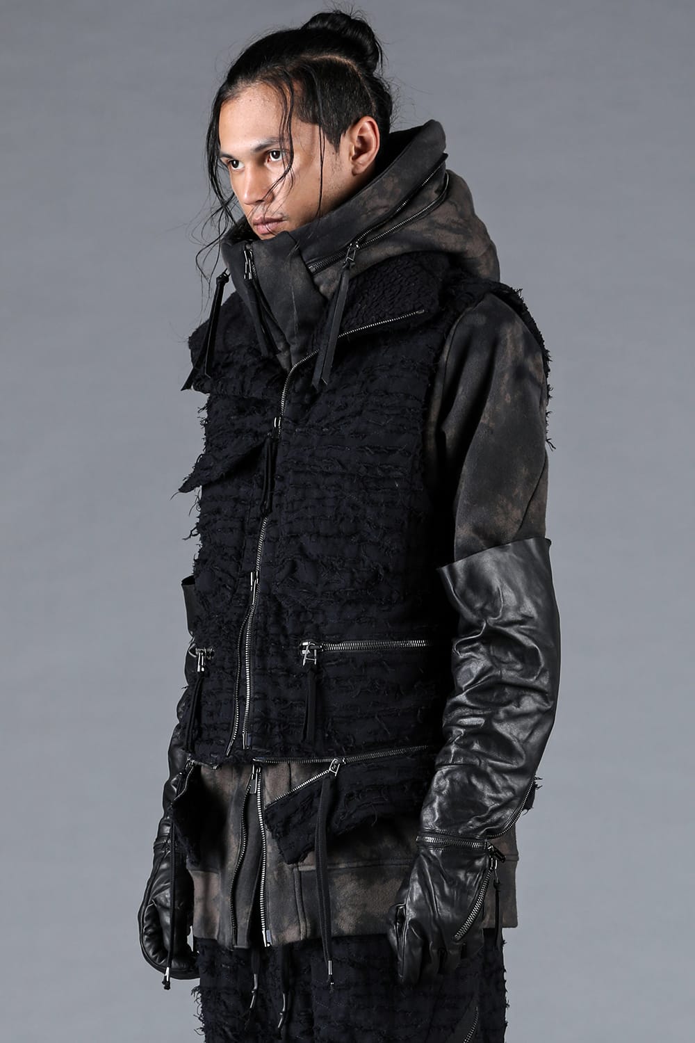 Cotton Viera Damaged Quilt High Neck Down Vest Black