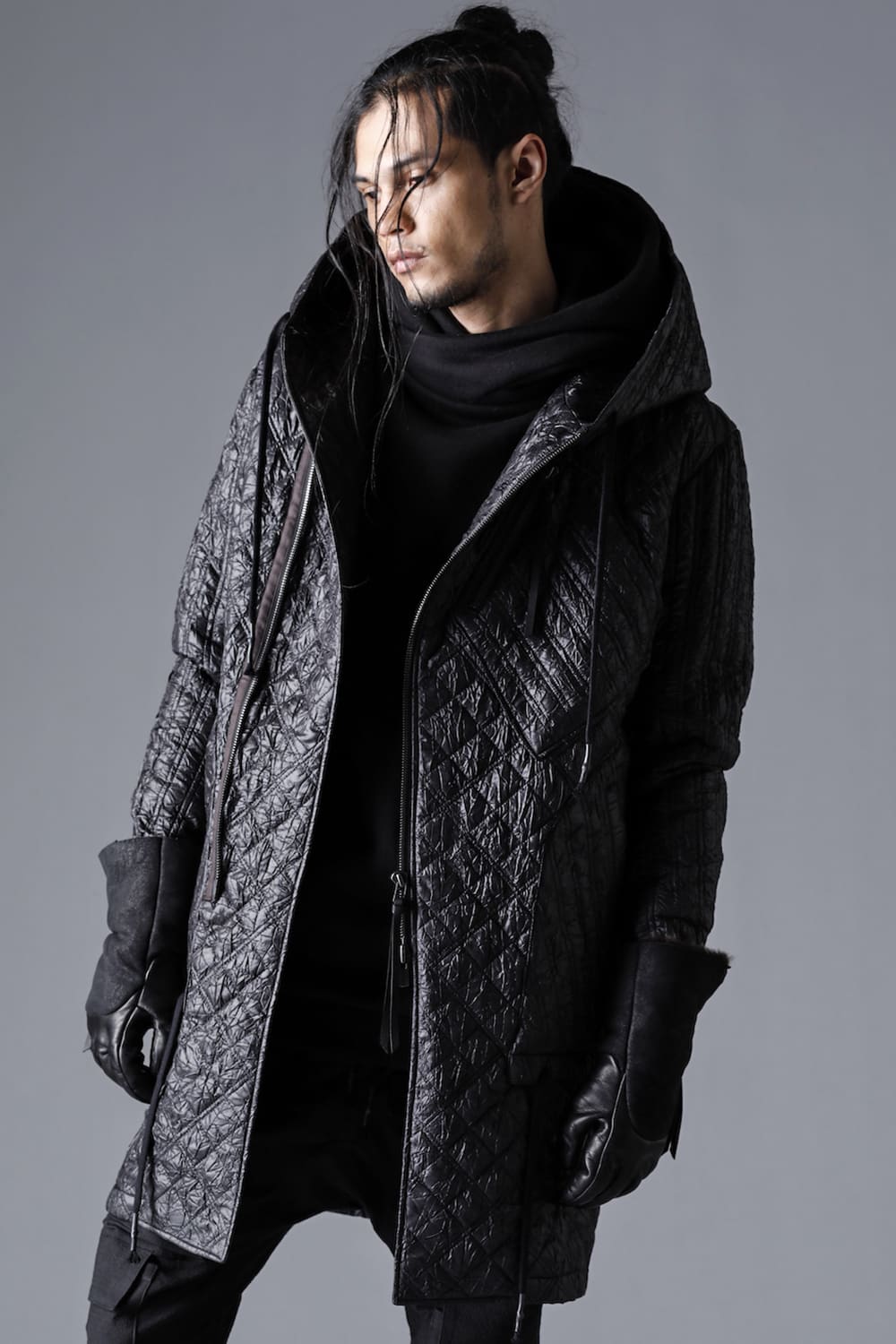 Winkle Washer Nylon Quilted Hooded Half Coat