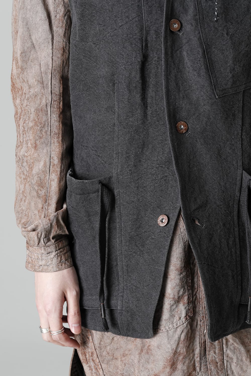 墨染和紙×リネン高密度ツイルベスト  ブラック