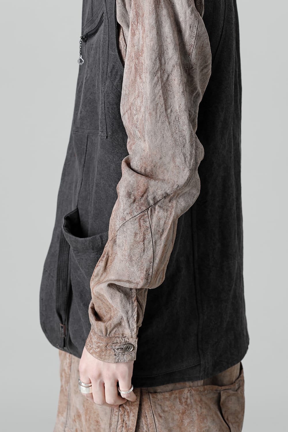 墨染和紙×リネン高密度ツイルベスト  ブラック